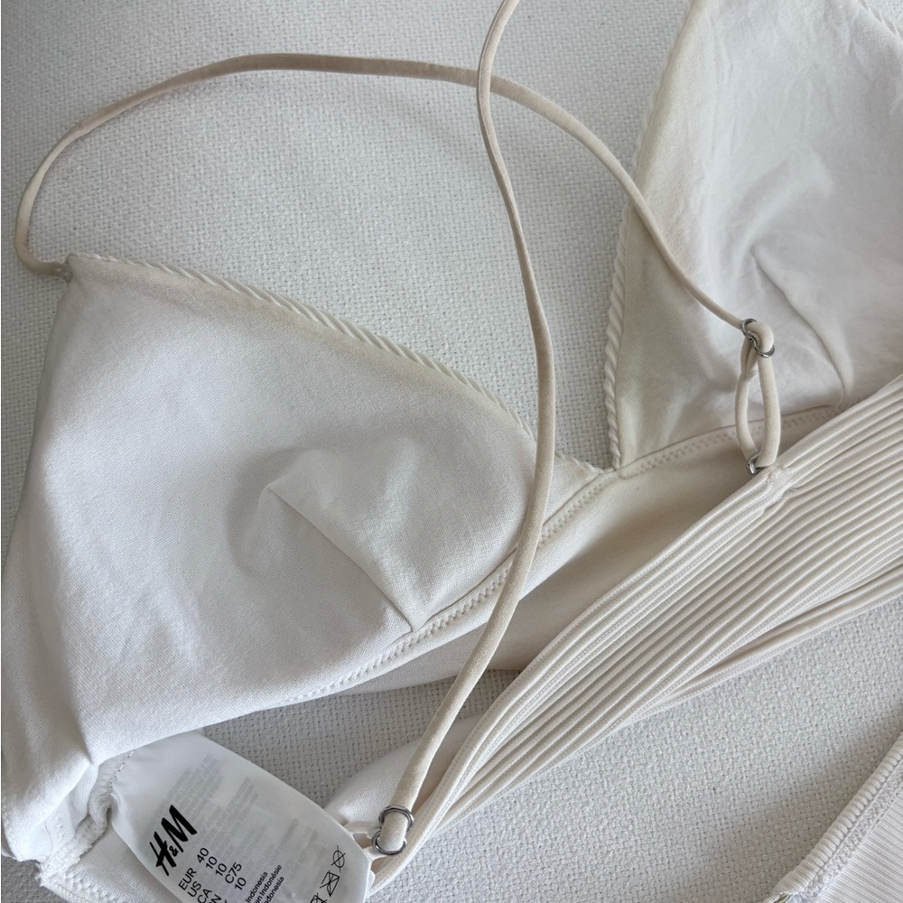 Ribbed White Bikini Set - Picture 4 of 4